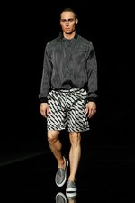 エンポリオ アルマーニ 2015年春夏コレクション - “ライン”を超えて混じり合う伝統と革新｜写真68