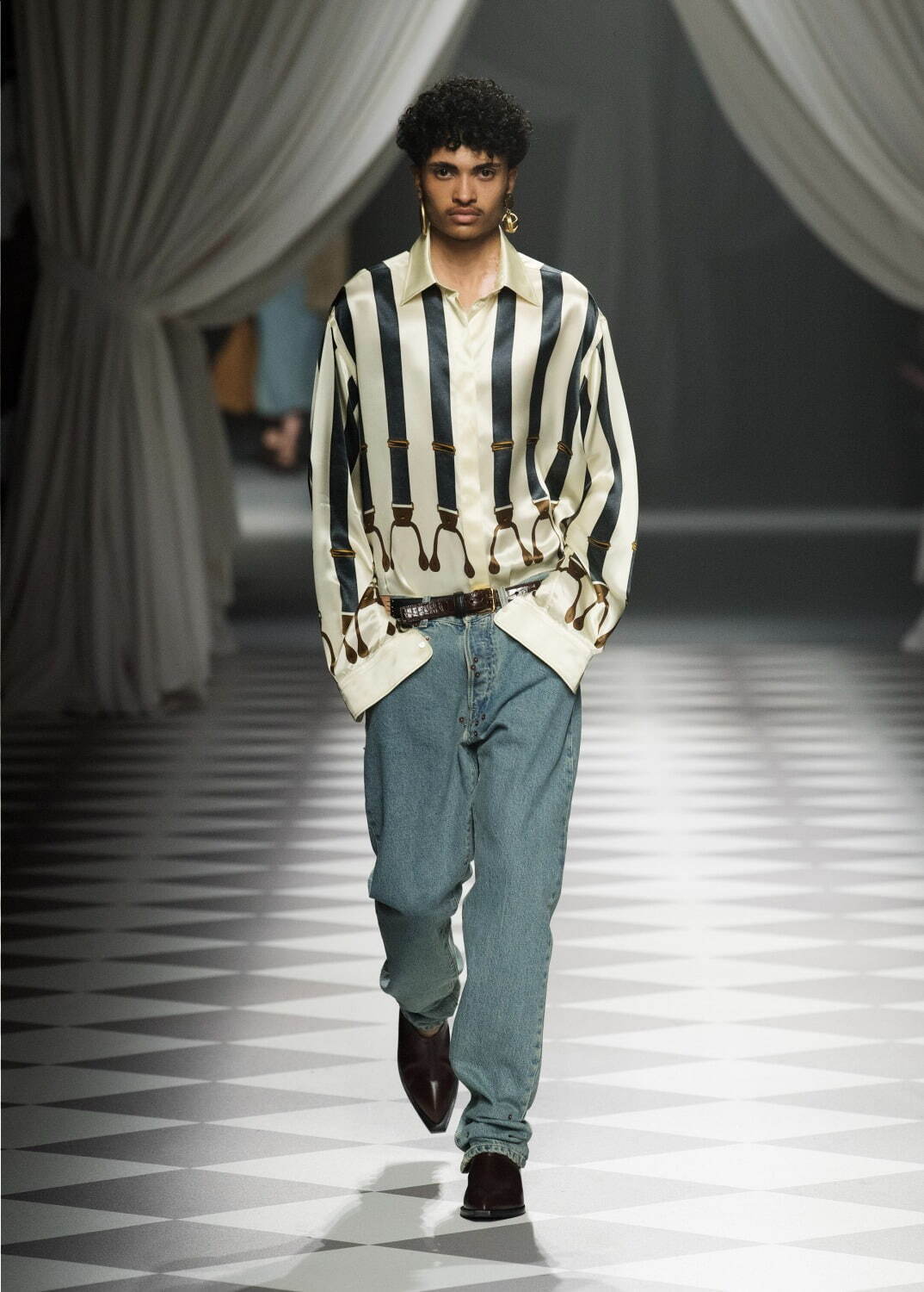 モスキーノ(MOSCHINO) 2024-25年秋冬ウィメンズコレクション