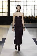 グッチ 2024年秋冬ウィメンズコレクション - 身体に立ち現れるエレガンス｜写真5