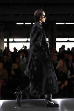 グッチ 2024年秋冬ウィメンズコレクション - 身体に立ち現れるエレガンス｜写真29