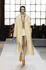 グッチ 2024年秋冬ウィメンズコレクション - 身体に立ち現れるエレガンス｜写真34