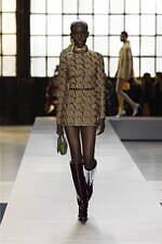 グッチ 2024年秋冬ウィメンズコレクション - 身体に立ち現れるエレガンス｜写真46