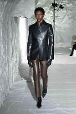 マルニ 2024年秋冬メンズ＆ウィメンズコレクション - 生々しい衝動を呼び起こして｜写真14