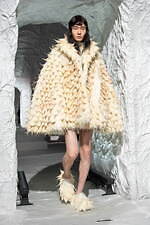 マルニ 2024年秋冬メンズ＆ウィメンズコレクション - 生々しい衝動を呼び起こして｜写真48