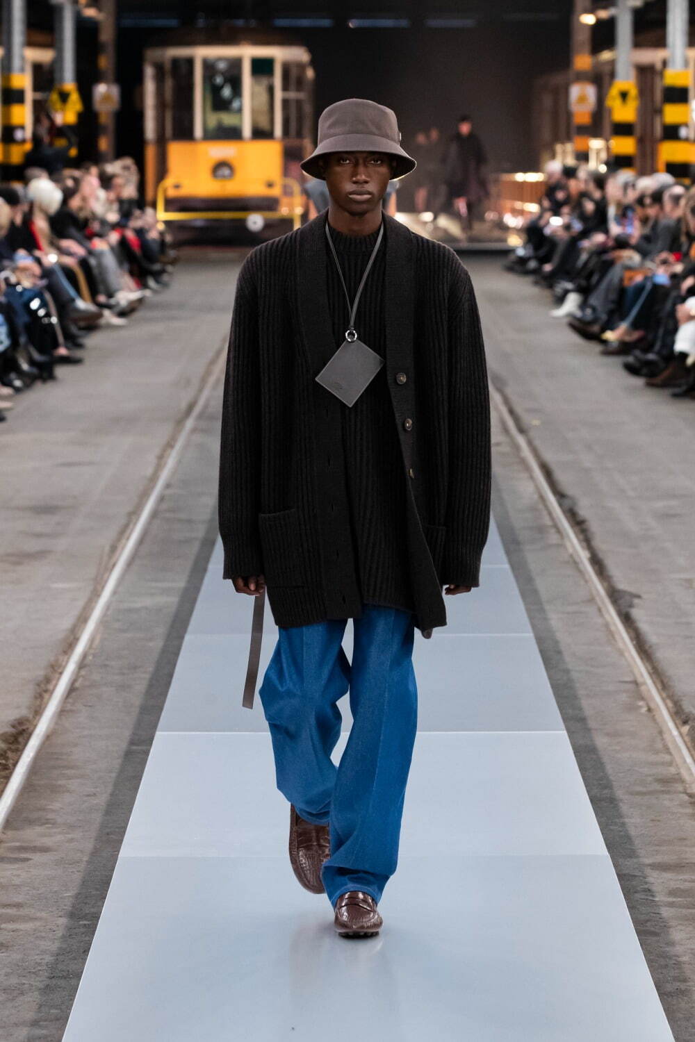 トッズ 2024-25年秋冬<span>コレクション</span> - 写真17