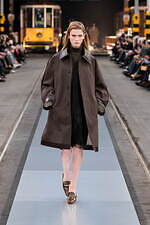 トッズ 2024-25年秋冬メンズ＆ウィメンズコレクション - マッテオ・タンブリーニによる初シーズン｜写真24