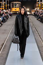 トッズ 2024-25年秋冬メンズ＆ウィメンズコレクション - マッテオ・タンブリーニによる初シーズン｜写真31