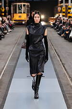 トッズ 2024-25年秋冬メンズ＆ウィメンズコレクション - マッテオ・タンブリーニによる初シーズン｜写真32