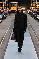 トッズ 2024-25年秋冬メンズ＆ウィメンズコレクション - マッテオ・タンブリーニによる初シーズン｜写真33