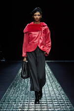 エンポリオ アルマーニ 2024年秋冬ウィメンズコレクション - 夜、あるいは光との対話｜写真5