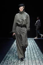 エンポリオ アルマーニ 2024年秋冬ウィメンズコレクション - 夜、あるいは光との対話｜写真15