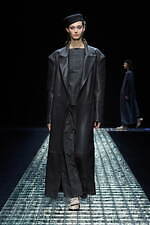 エンポリオ アルマーニ 2024年秋冬ウィメンズコレクション - 夜、あるいは光との対話｜写真16