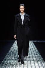 エンポリオ アルマーニ 2024年秋冬ウィメンズコレクション - 夜、あるいは光との対話｜写真30