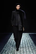 エンポリオ アルマーニ 2024年秋冬ウィメンズコレクション - 夜、あるいは光との対話｜写真54