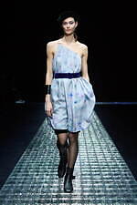 エンポリオ アルマーニ 2024年秋冬ウィメンズコレクション - 夜、あるいは光との対話｜写真60