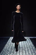 エンポリオ アルマーニ 2024年秋冬ウィメンズコレクション - 夜、あるいは光との対話｜写真66