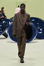 ジル サンダー 2024-25年秋冬コレクション - 穏やかに、包みこまれる心地よさ｜写真21