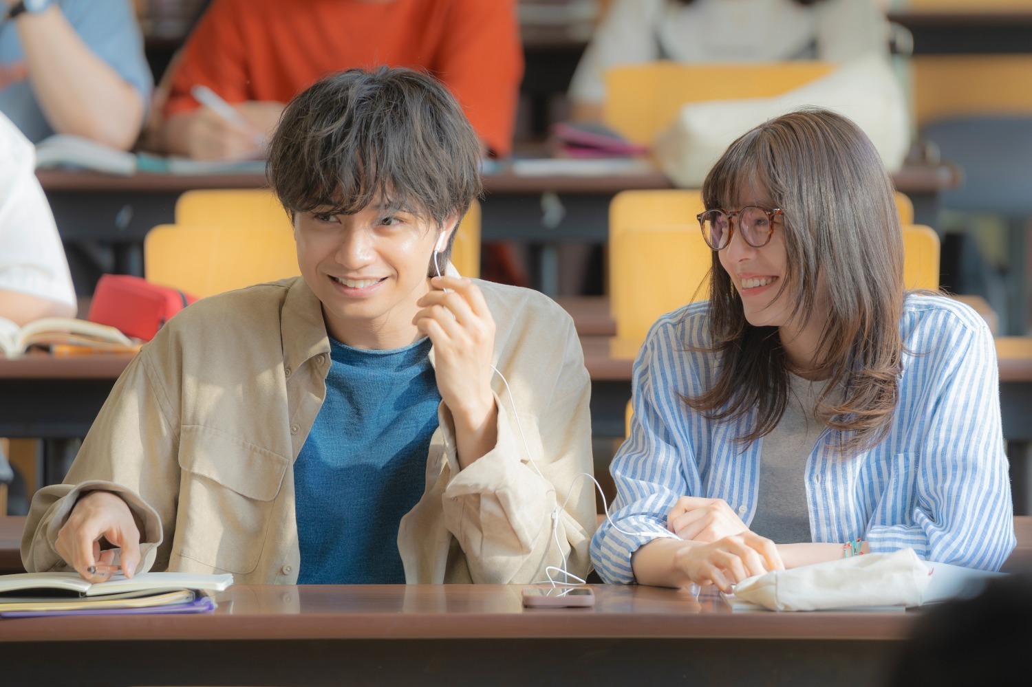 中島健人主演映画『知らないカノジョ』より、milet×風吹ジュン