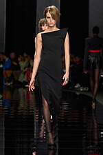 スポーツマックス 2024-25年秋冬コレクション - 美しくも退廃的なディーバに思いを馳せて｜写真5