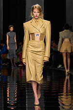 スポーツマックス 2024-25年秋冬コレクション - 美しくも退廃的なディーバに思いを馳せて｜写真40