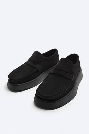 クラークス×ZARA第2弾、「ワラビー」風ローカットシューズや起毛素材の クラークス×ZARA第2弾、「ワラビー」風ローカットシューズや起毛素材の