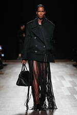 フェラガモ 2024-25年秋冬コレクション - 1920年代における自由の表現｜写真20