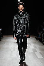 フェラガモ 2024-25年秋冬コレクション - 1920年代における自由の表現｜写真41