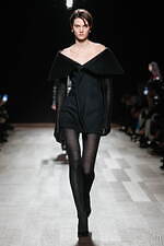 フェラガモ 2024-25年秋冬コレクション - 1920年代における自由の表現｜写真54