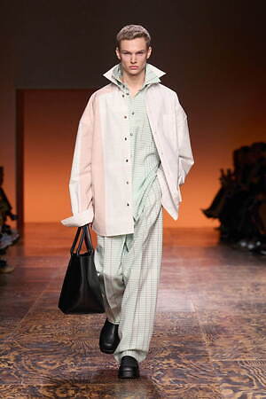 ボッテガ・ヴェネタ(BOTTEGA VENETA) 2024年冬ウィメンズ&メンズコレクション  - 写真32