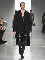 CFCL 2024-25年秋冬コレクション - 日々の抑揚の中でリズムを生み出す｜写真31