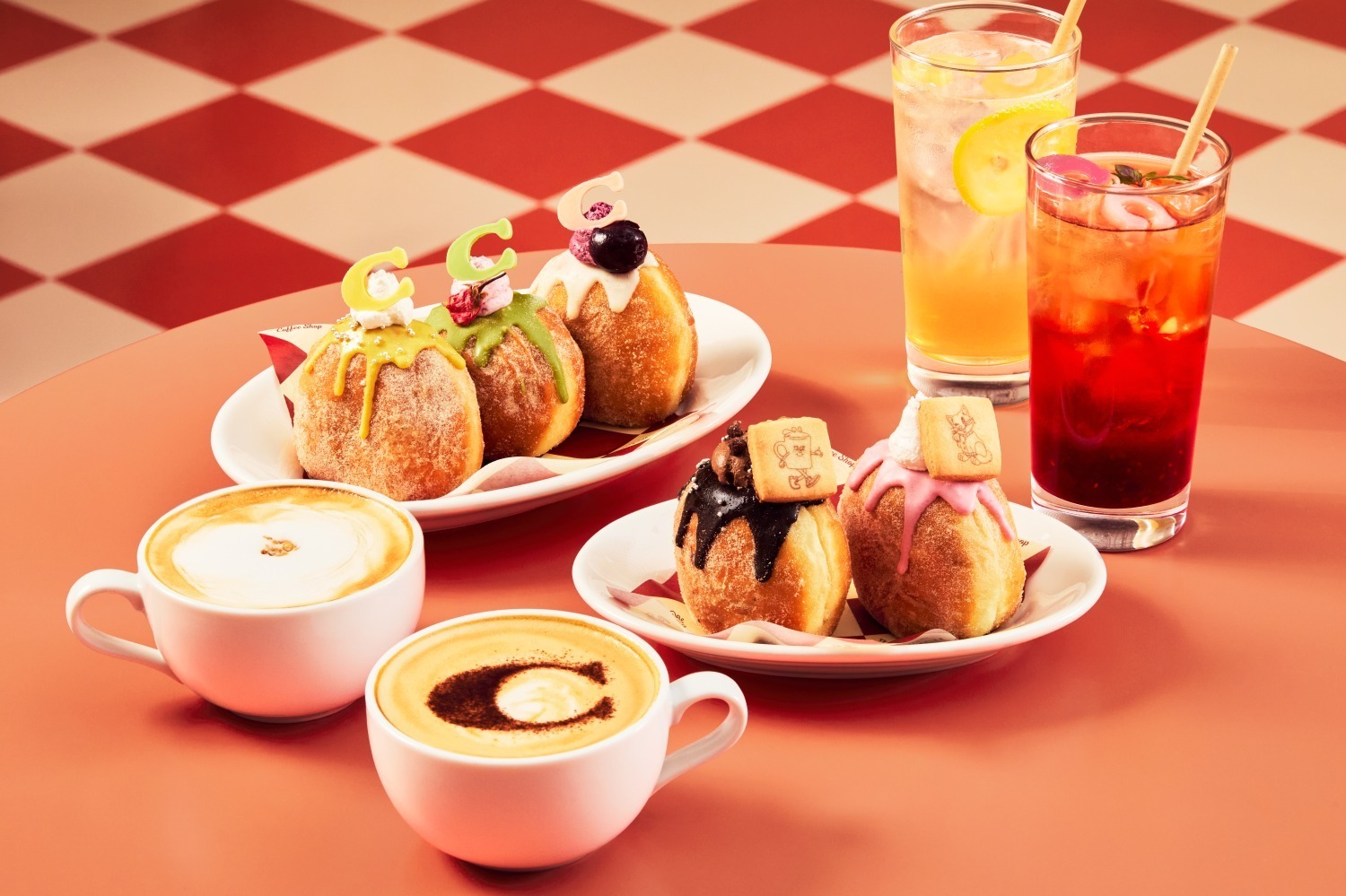 コーチの体験型コンセプトストア「コーチ プレイ」原宿キャットストリートに、ドーナツ楽しむカフェ併設