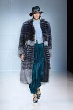 ジョルジオ アルマーニ 2024年秋冬ウィメンズコレクション - 冬の花に託す希望｜写真10