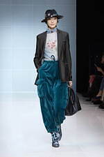 ジョルジオ アルマーニ 2024年秋冬ウィメンズコレクション - 冬の花に託す希望｜写真11