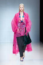 ジョルジオ アルマーニ 2024年秋冬ウィメンズコレクション - 冬の花に託す希望｜写真30