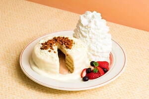 エッグスンシングス“チョコが溢れる”真っ白ホワイトデーパンケーキ、たっぷりチョコクリーム入り｜写真2