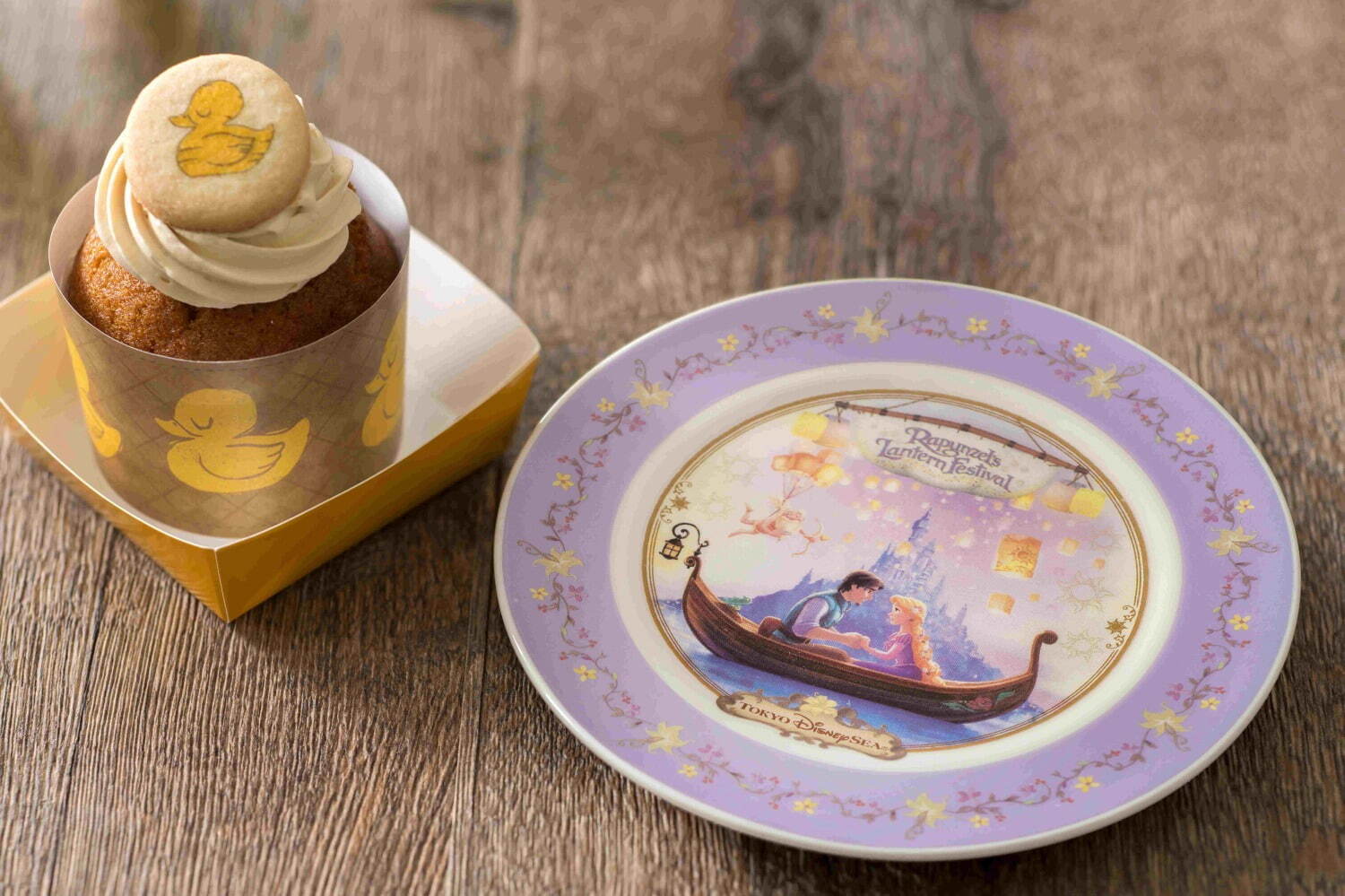 東京ディズニーシー『塔の上のラプンツェル』新エリアグッズ＆フード、花を散りばめたカチューシャなど｜写真83