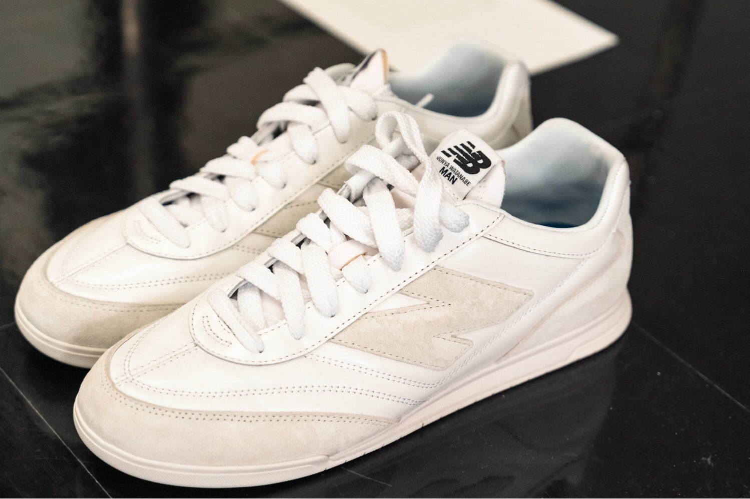 スタンスミス｜メンズ白スニーカー2024年春夏“上品カジュアルなコーデで活躍”人気ブランドの新作シューズ