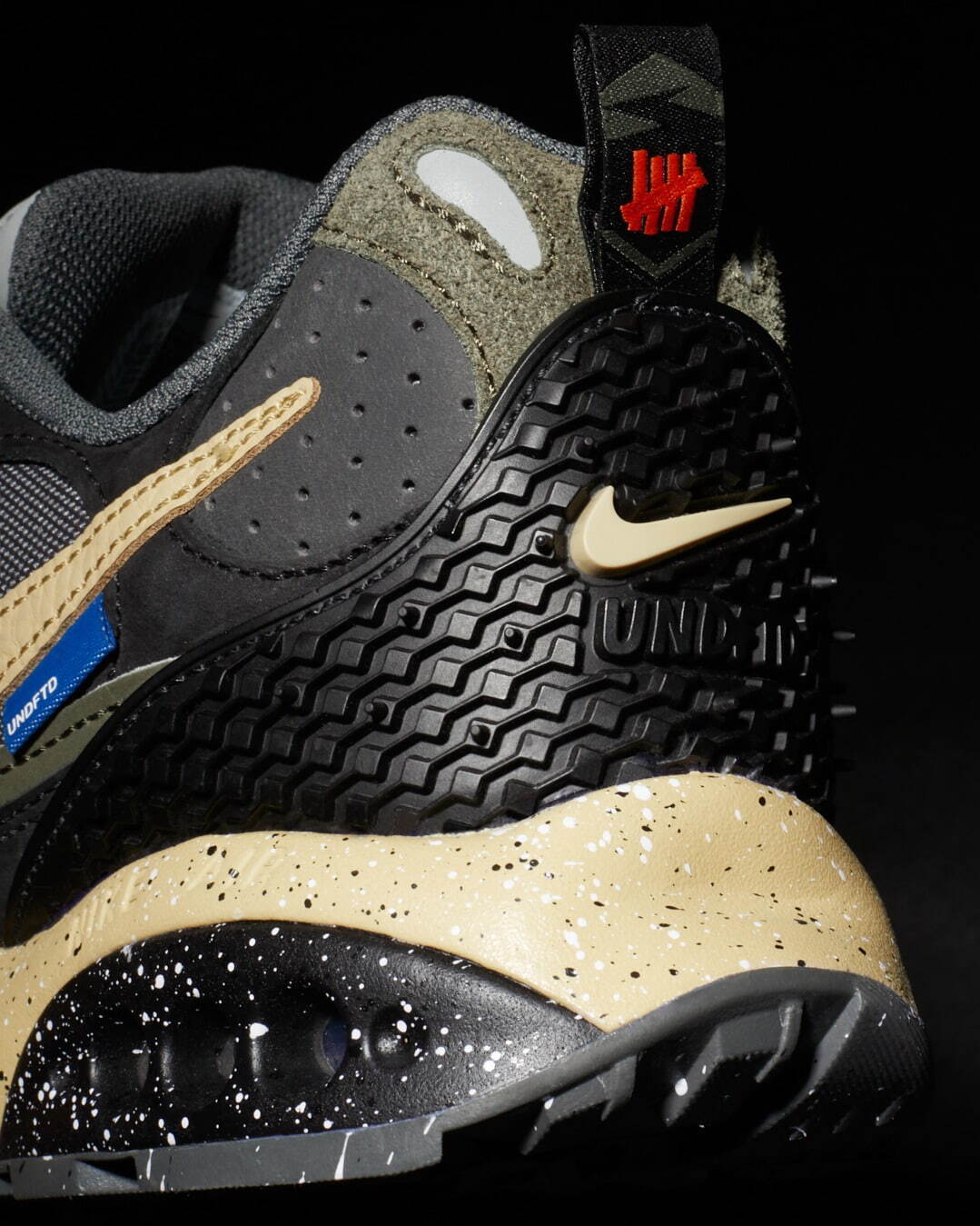 ナイキ(NIKE), アンディフィーテッド(UNDEFEATED) エア テラ フマラ｜写真5
