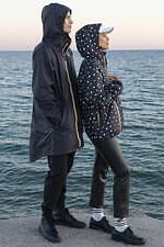 アニエスベー×ケーウェイのウィンドブレーカー、“モノトーン×鮮やかジップ”の総柄ブルゾンやコート｜写真14