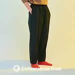 ファミリーマート「コンビニエンスウェア」ボタンダウンシャツ＆ジョガーパンツ、ファミマカラーのタオルも｜写真5