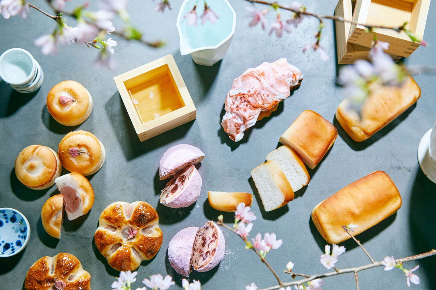 あんパン｜自由が丘の人気ベーカリー「コム・ン」24年春限定メニュー、“桜香るあんパン”や華やかピンクの菓子パン