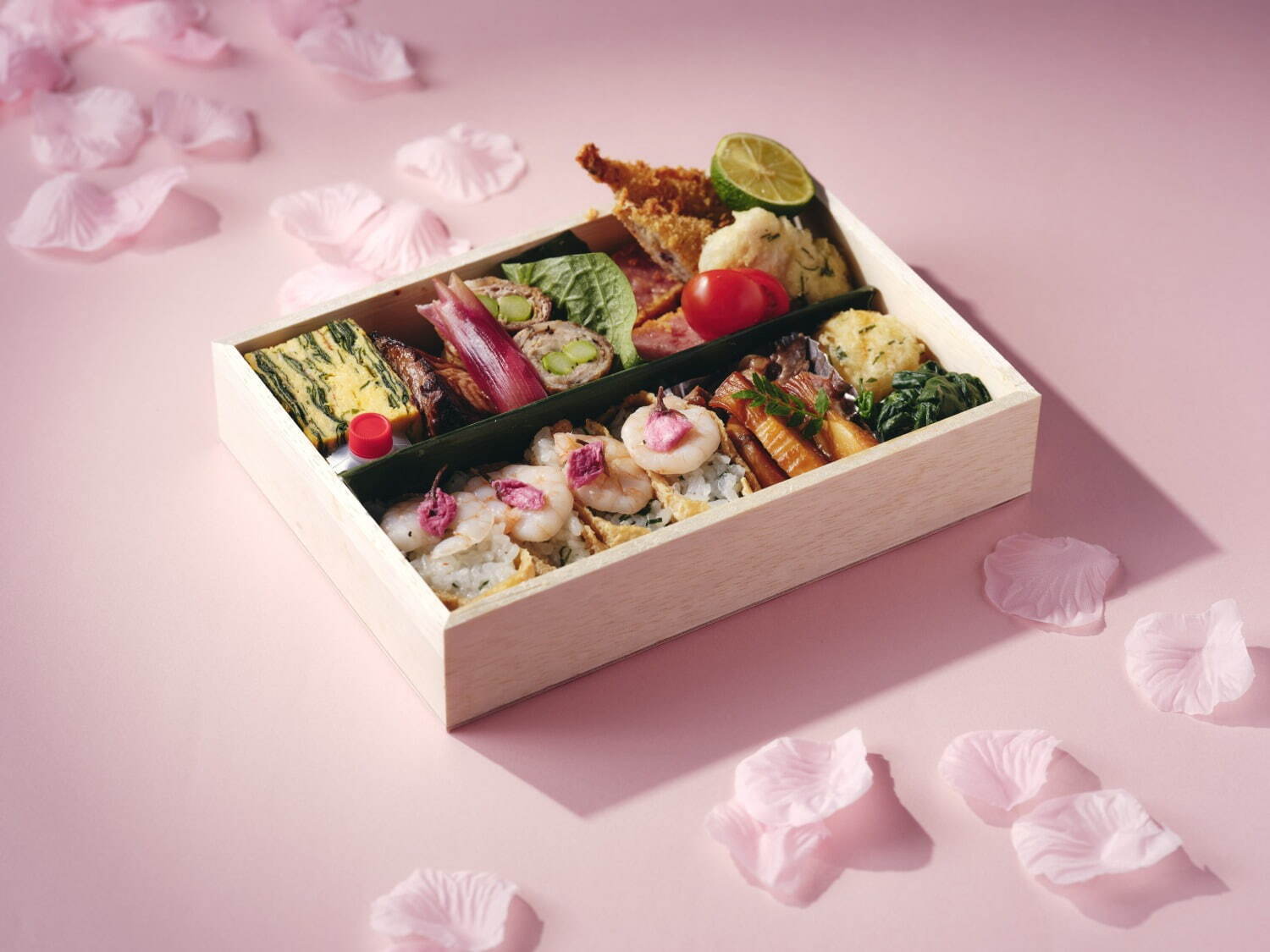 東京ガーデンテラス紀尾井町の春イベント、“虹色に染まる”夜桜ライトアップ＆「花見弁当」など限定グルメ｜写真10