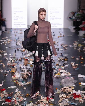 アヴァヴァヴ(AVAVAV) 2024-25年秋冬ウィメンズ&メンズコレクション  - 写真20