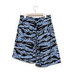 フミト ガンリュウ×フェノメノン初コラボ、“タイガーカモ”ジャケット＆非対称サルエルパンツ｜写真10