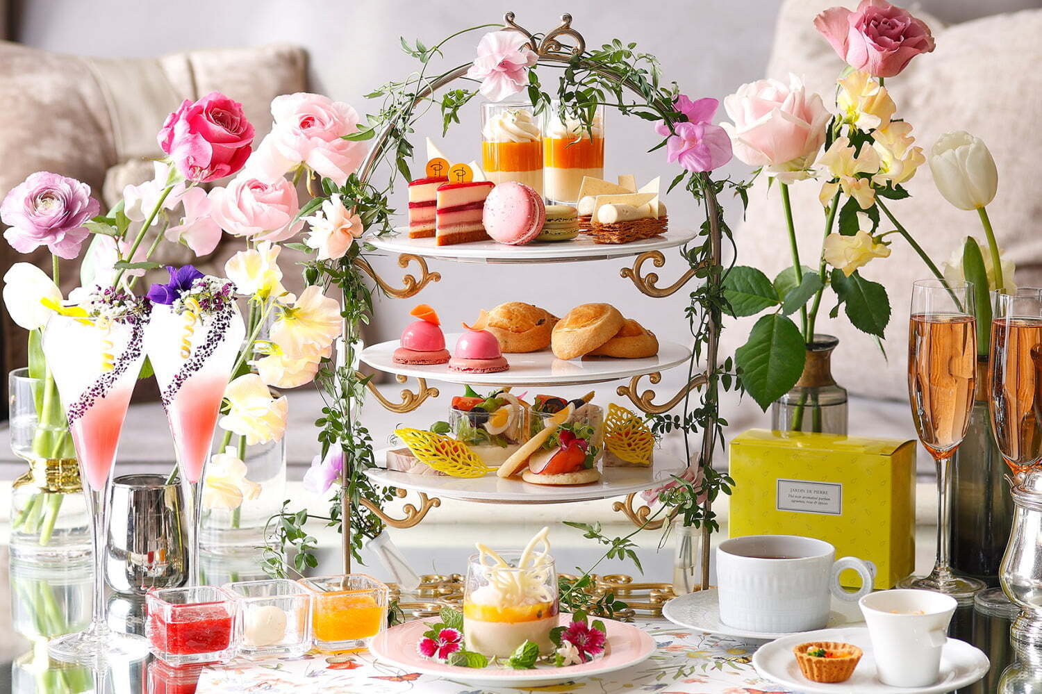 “花畑着想”ピエール・エルメ・パリのコラボアフタヌーンティー、ホテル インターコンチネンタル 東京ベイで