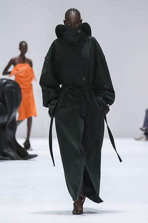 アクネ ストゥディオズ(Acne Studios) 2024-25年秋冬ウィメンズコレクション  - 写真10