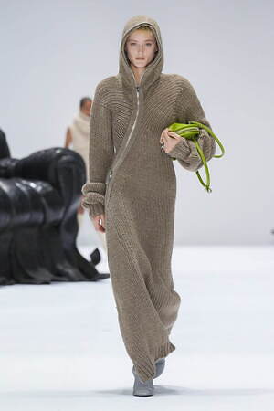 アクネ ストゥディオズ(Acne Studios) 2024-25年秋冬ウィメンズコレクション  - 写真23