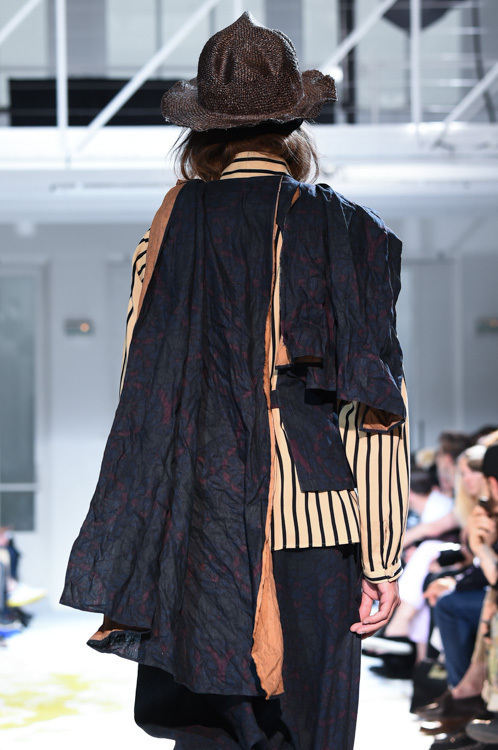 ヨウジヤマモト(Yohji Yamamoto) 2015年春夏メンズコレクション  - 写真17