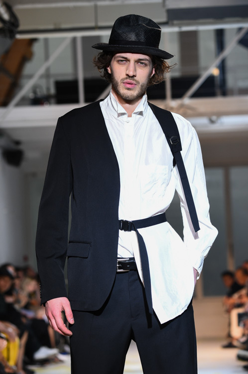 ヨウジヤマモト(Yohji Yamamoto) 2015年春夏メンズコレクション  - 写真25