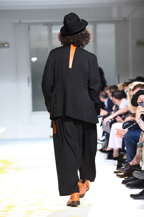 ヨウジヤマモト(Yohji Yamamoto) 2015年春夏メンズコレクション  - 写真55